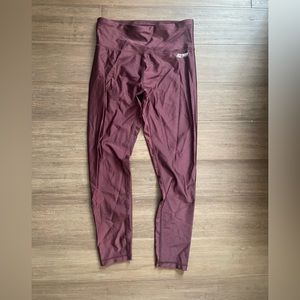 DKNY PLUM WORKOUT LEGGINGS SMALL - NEW